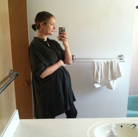 jenny-gordy-belly-shot-1