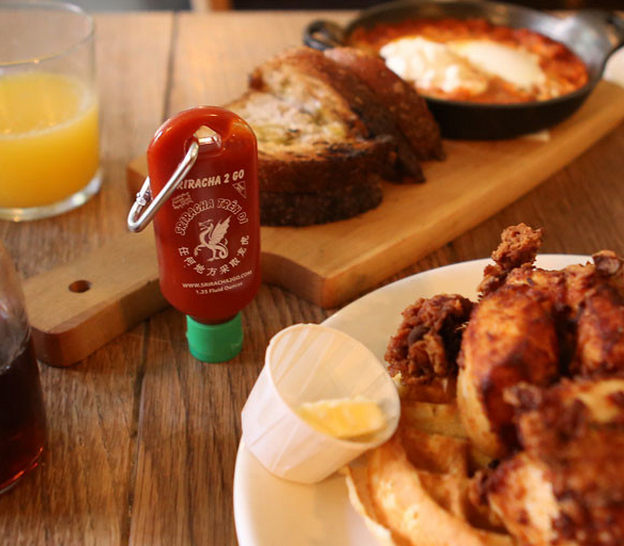 Sriracha-to-go-keychain