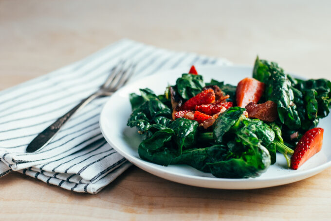 salad-stawberries-bacon
