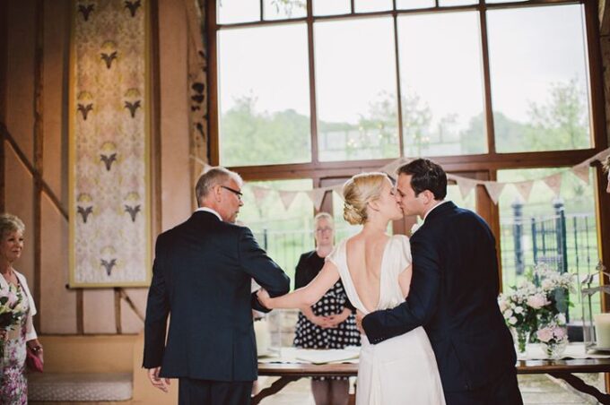 unexpected-first-kiss-by-roberta-matis