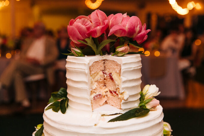 A Surprise Wedding Cake