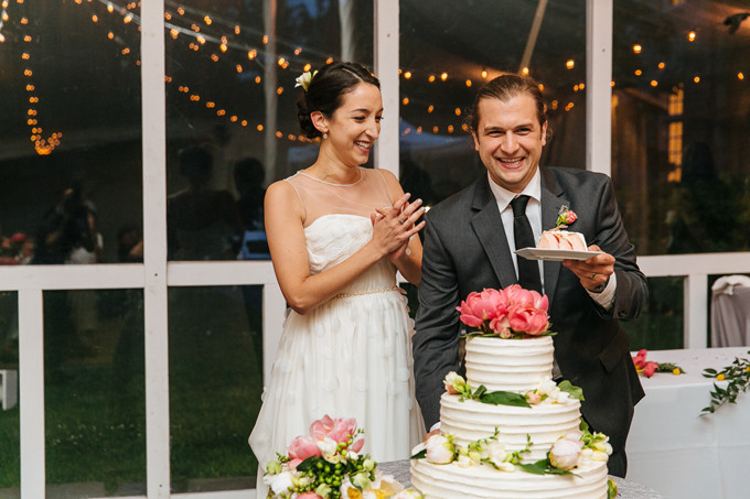 A Surprise Wedding Cake