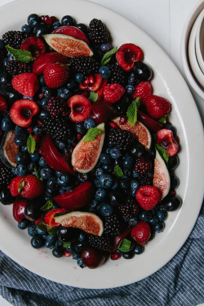 monochrome-fruit-salad-4