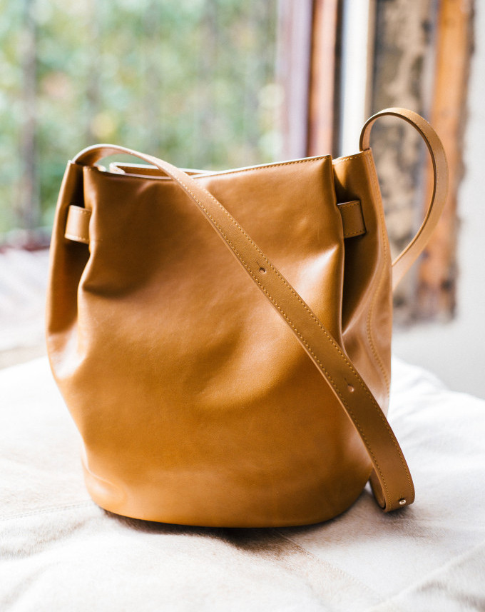 Cuyana Cinch Bag