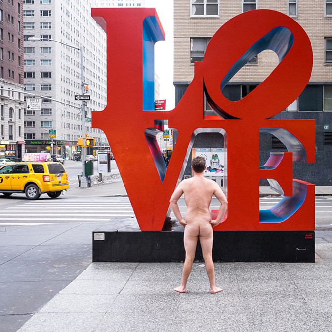 8 Funny Instagram Accounts