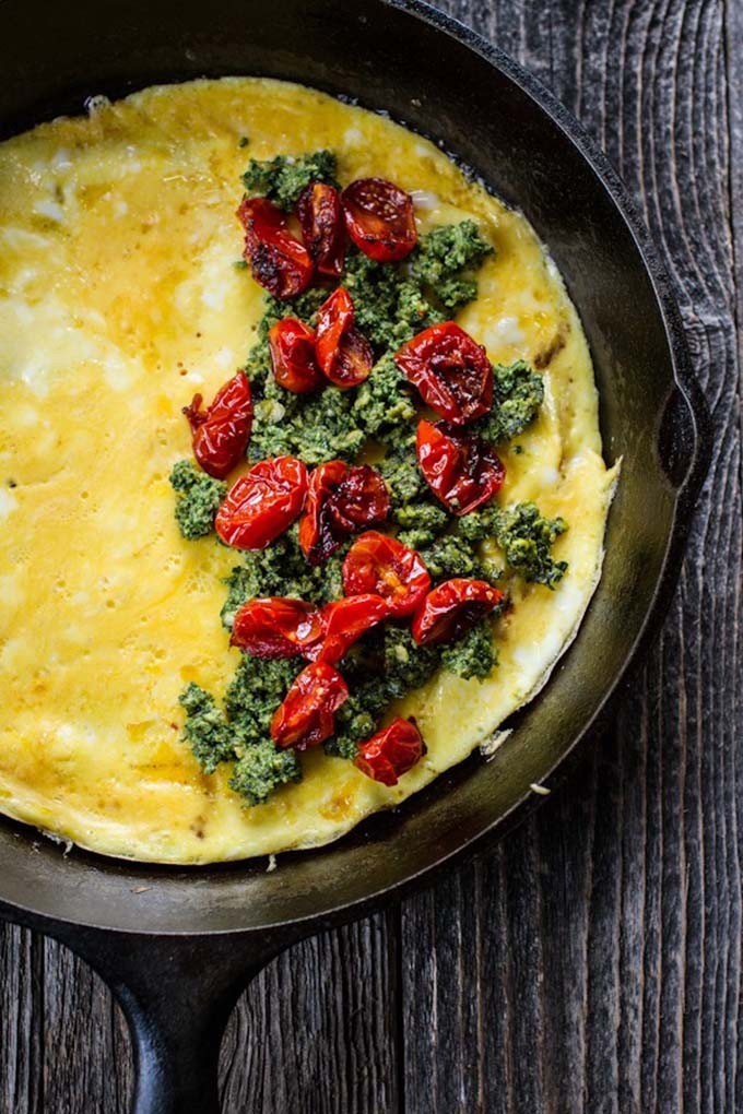 Pesto and Roasted Tomato Omelette