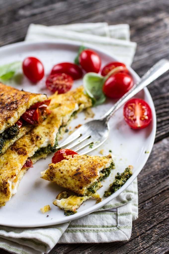 Pesto and Roasted Tomato Omelette
