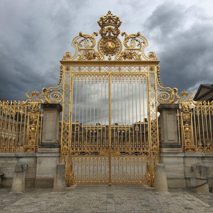 Traveling Alone to Paris for a 30th Birthday