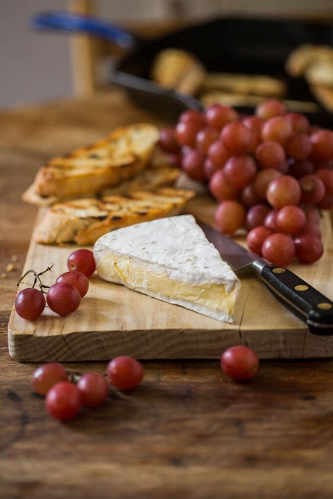 Brie and Grape Tartines