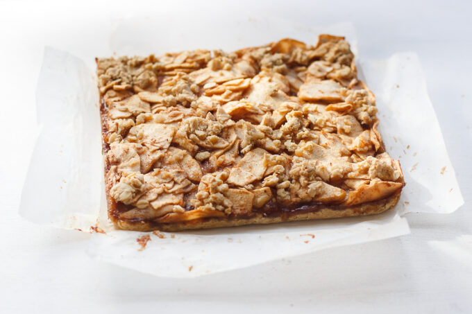 Apple Crumb Bars