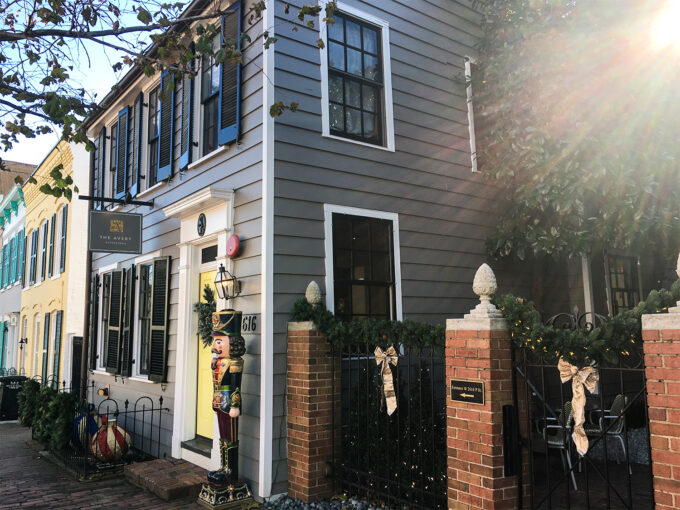 Going to a White House Holiday Party