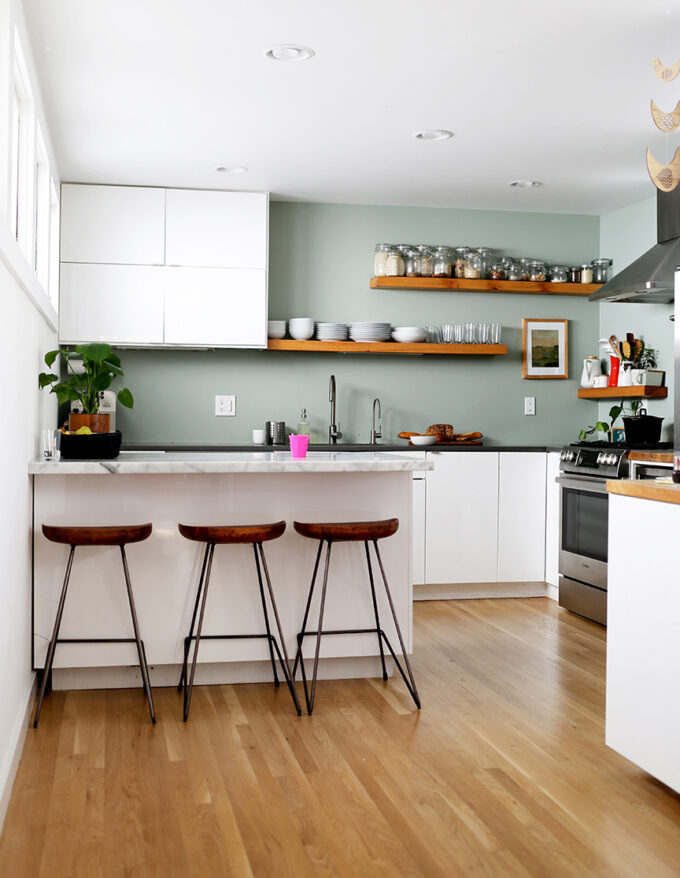 A Friendly Home in the Heart of San Francisco (With a Gorgeous Green Kitchen)