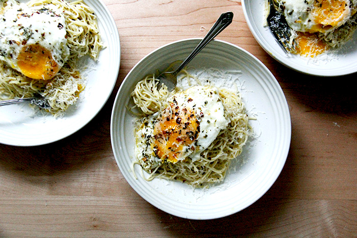fried egg pasta