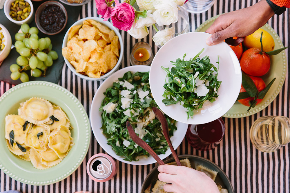 How to Host a Small Space Dinner Party