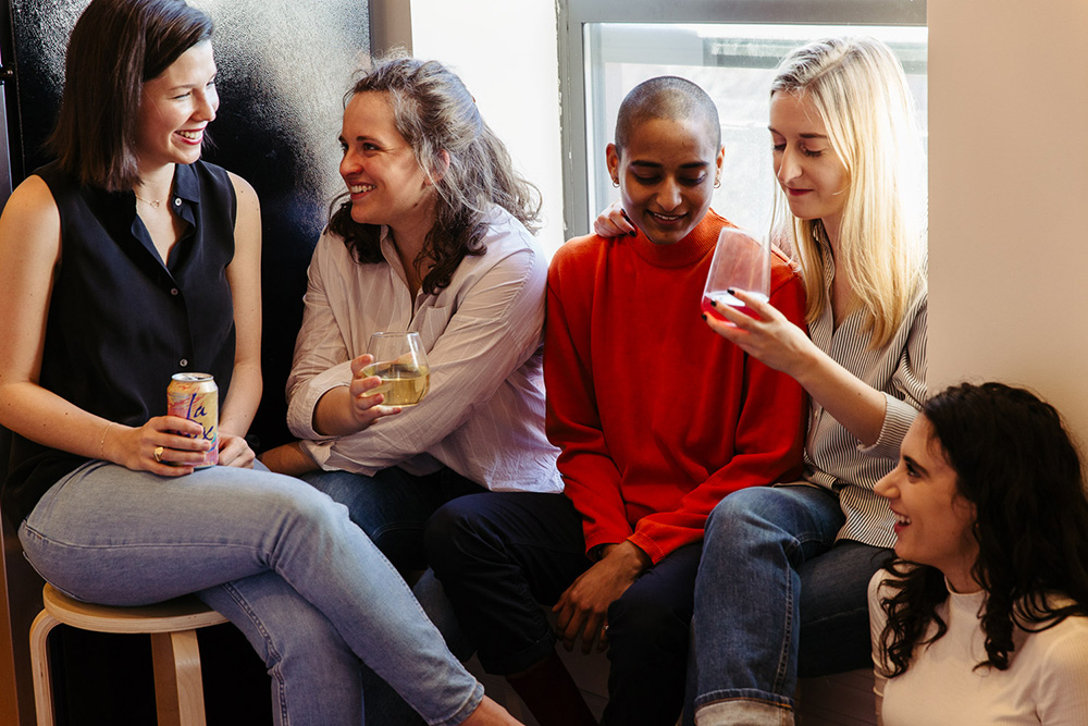 How to Host a Small Space Dinner Party