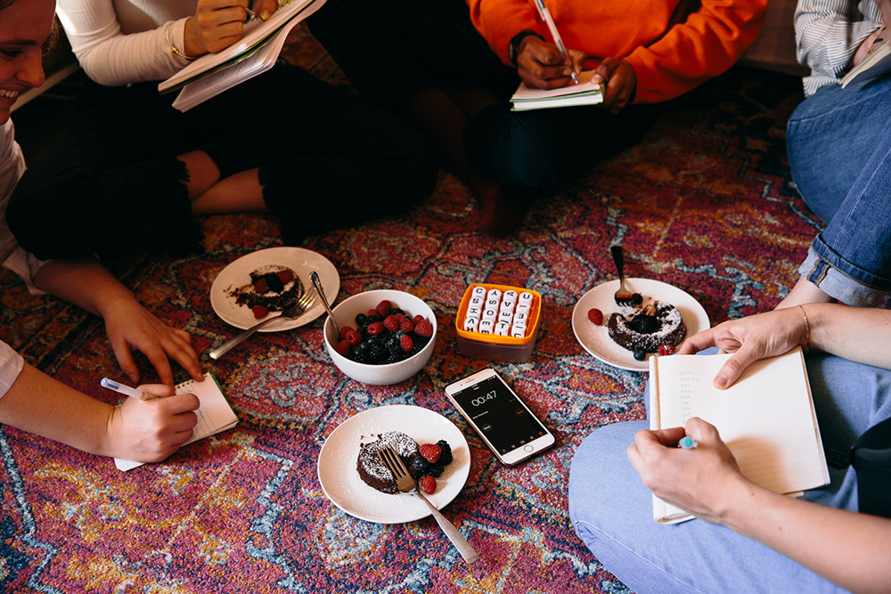 How to Host a Small Space Dinner Party