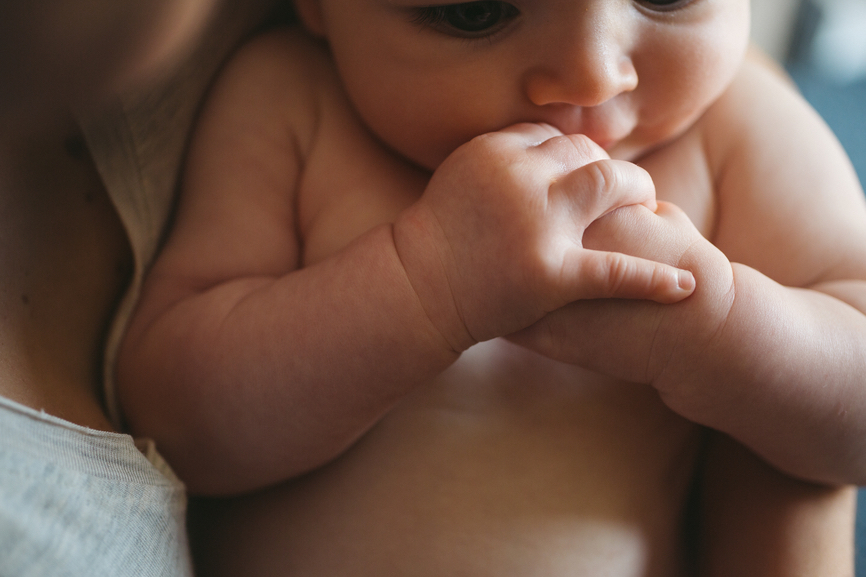 how to support a new mom