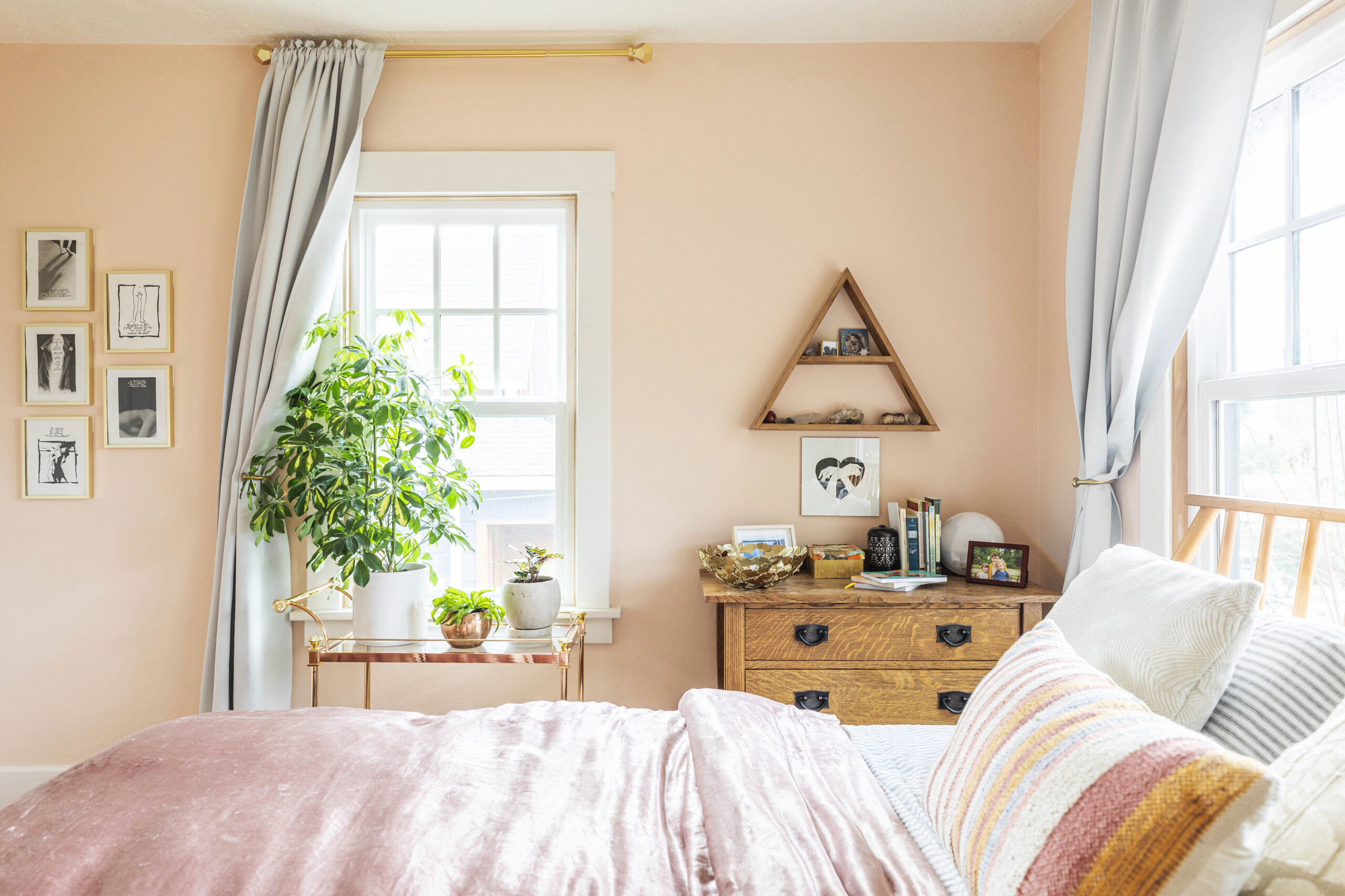 Colorful house tour in Portland Oregon