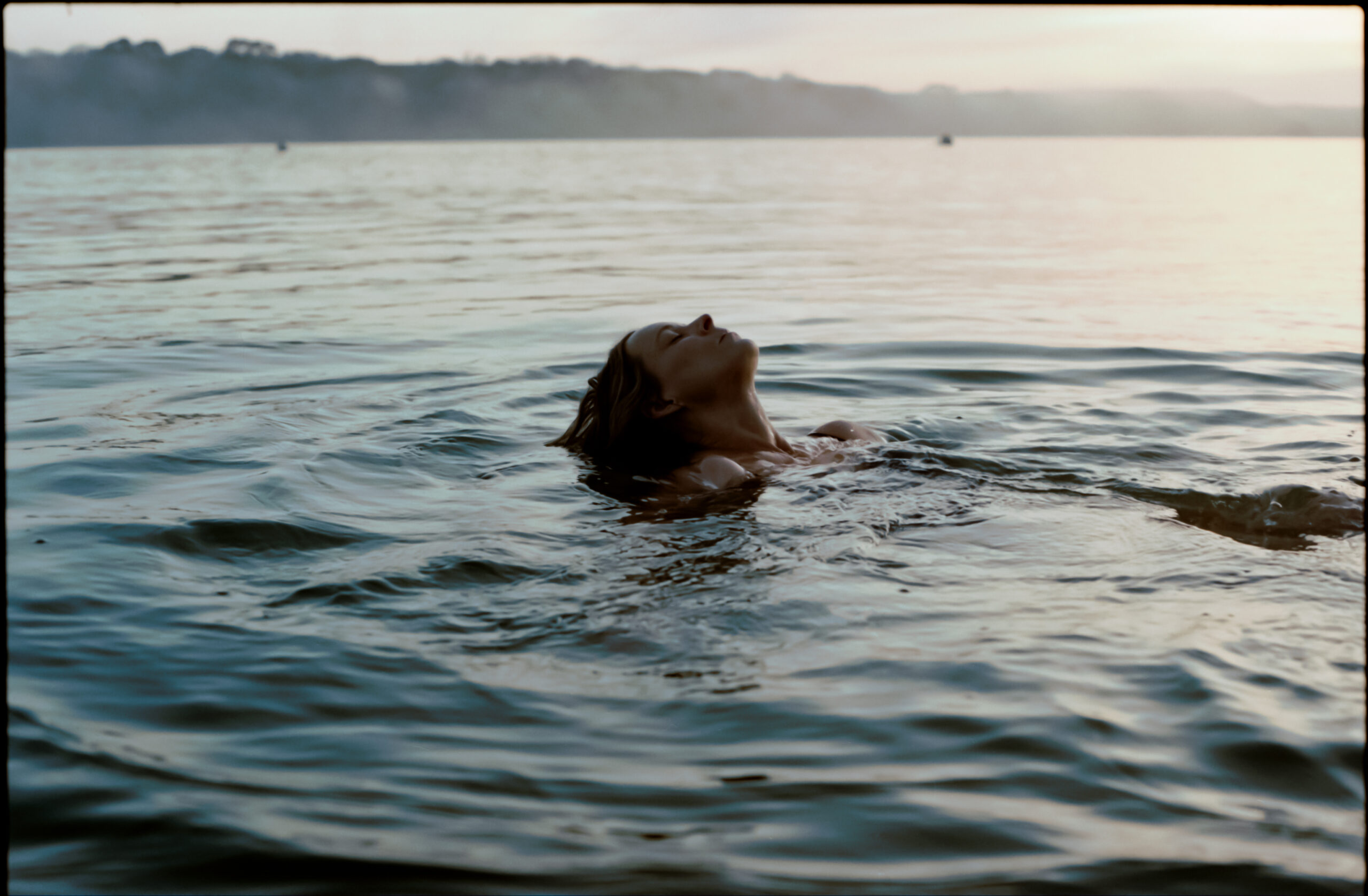 Lucy Laucht cold water swimming
