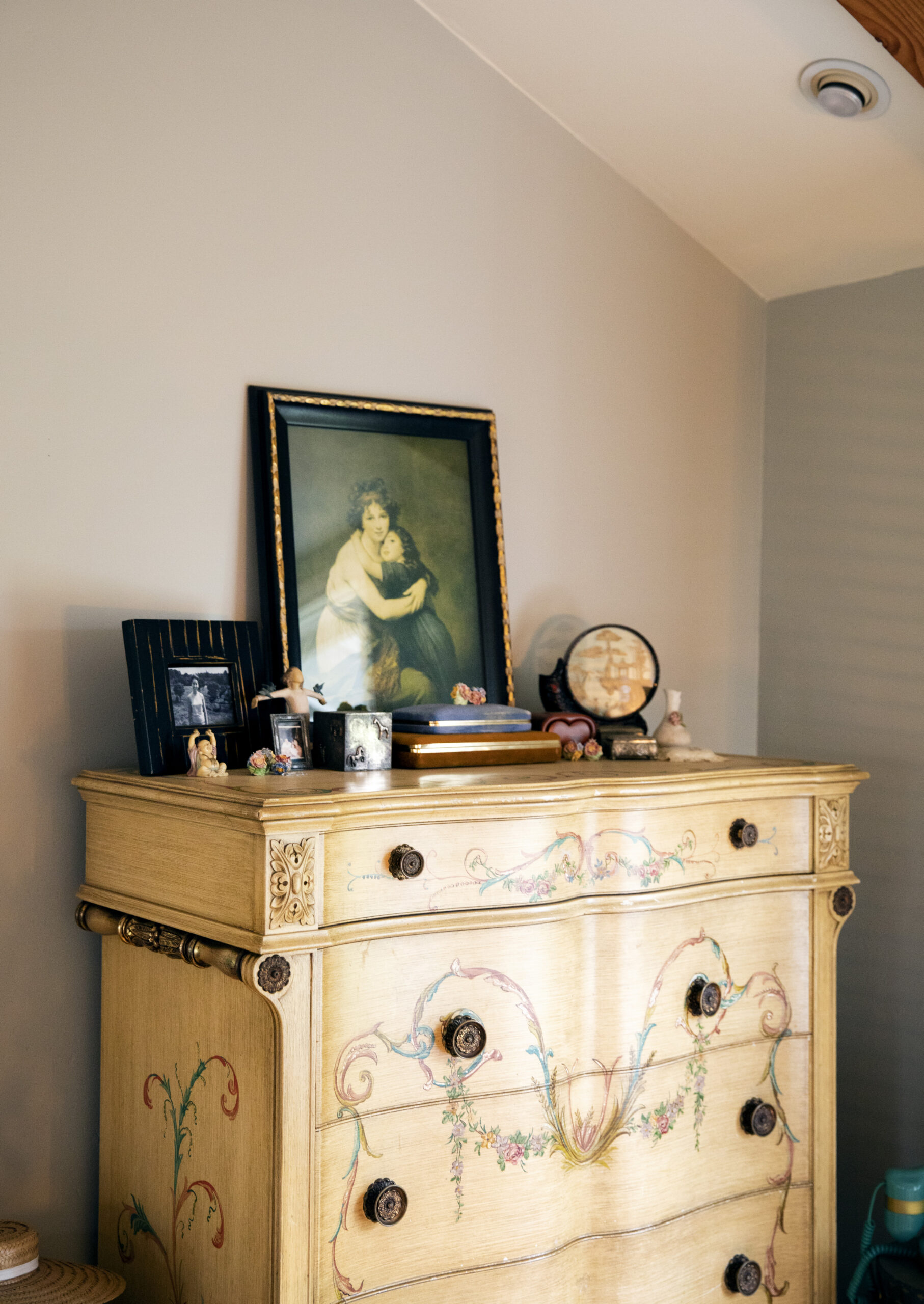 Santa Barbara small space house tour