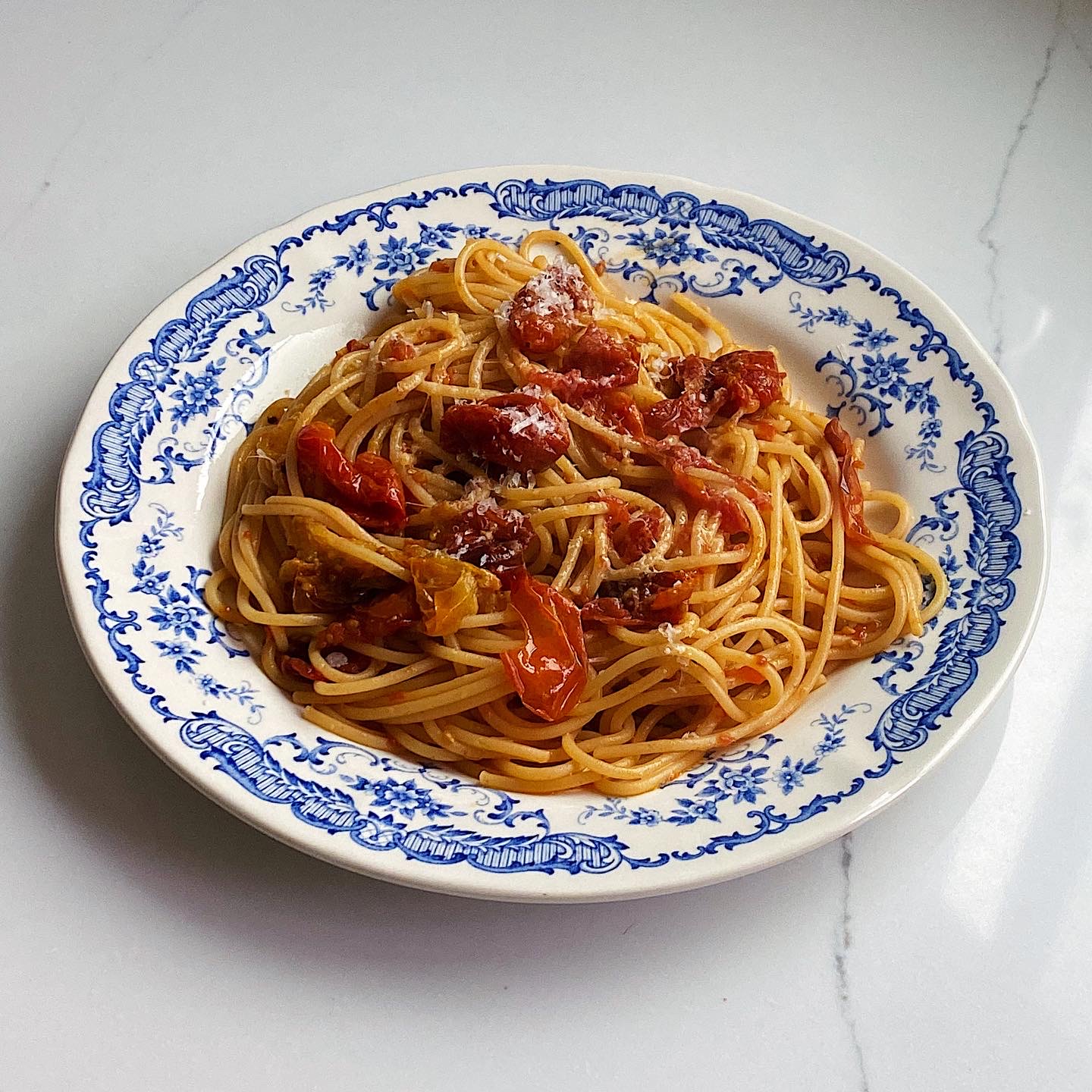 Tomato and Garlic Confit Pasta