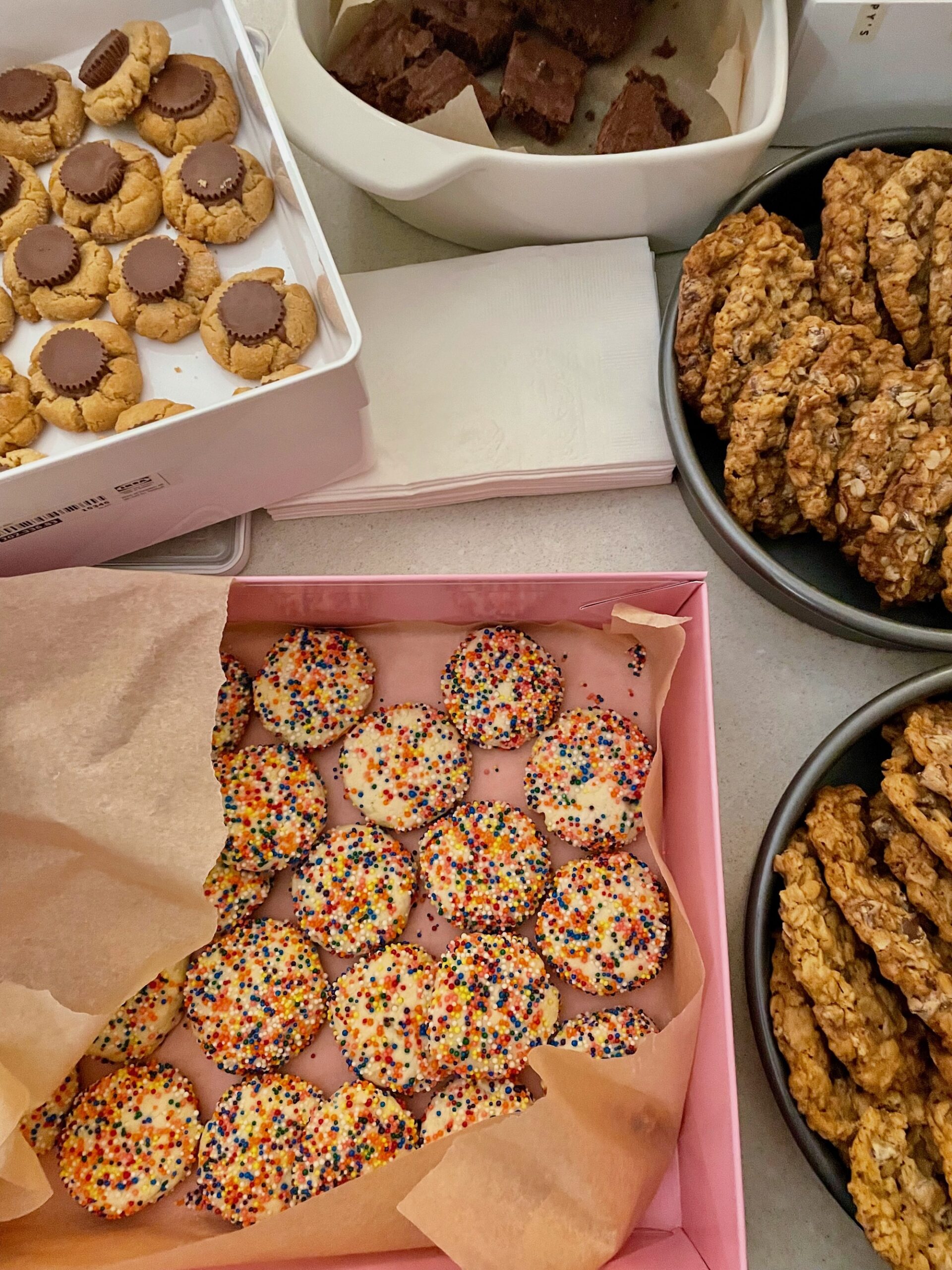 how to host a cookie swap (plus easy recipes)