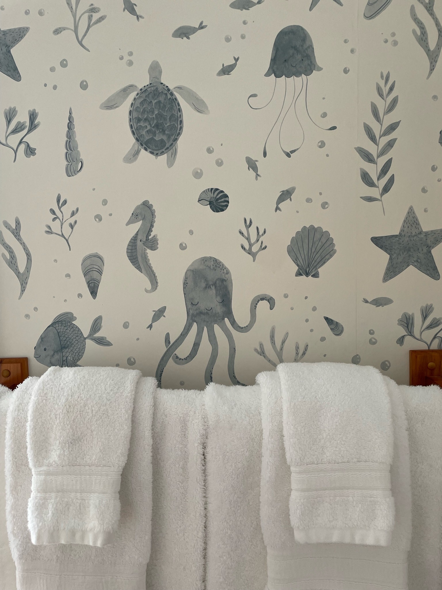 sea animals wallpaper scalamandre