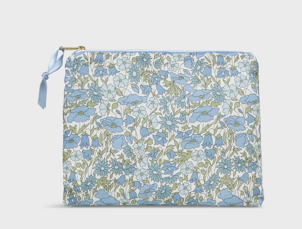 10 best gifts for female friends 2023