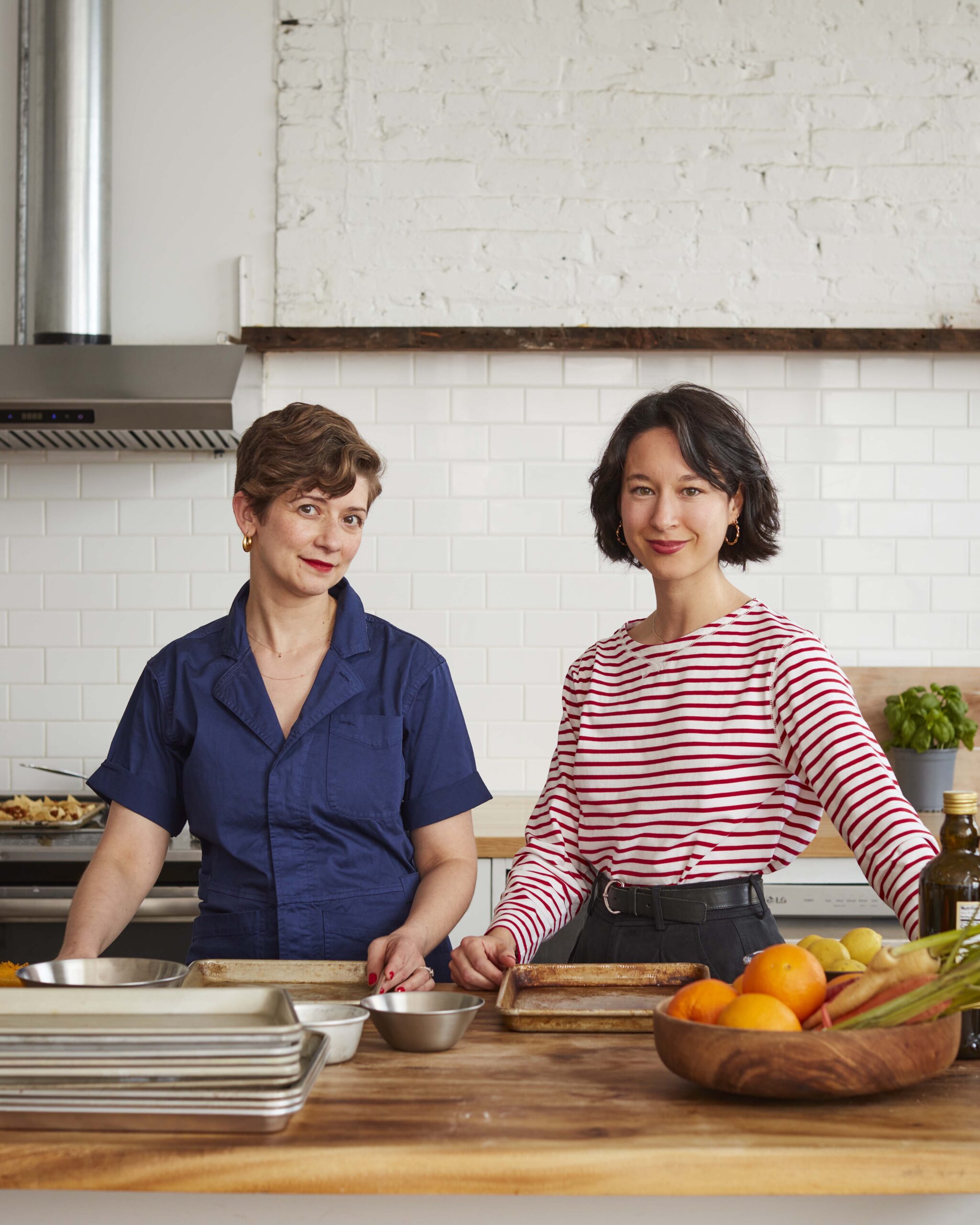 hot sheet by Olga Massov and Sana&euml; Lemoine