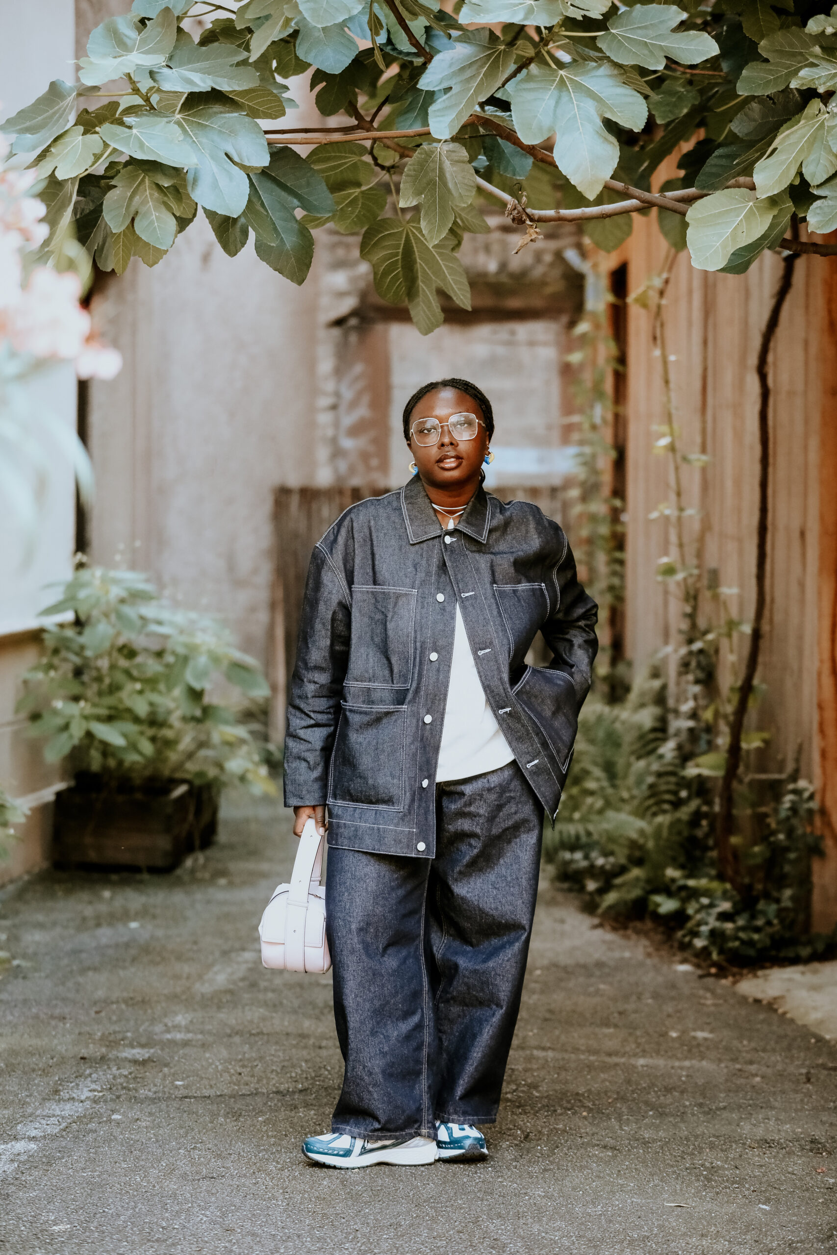 cool dark denim on denim outfit